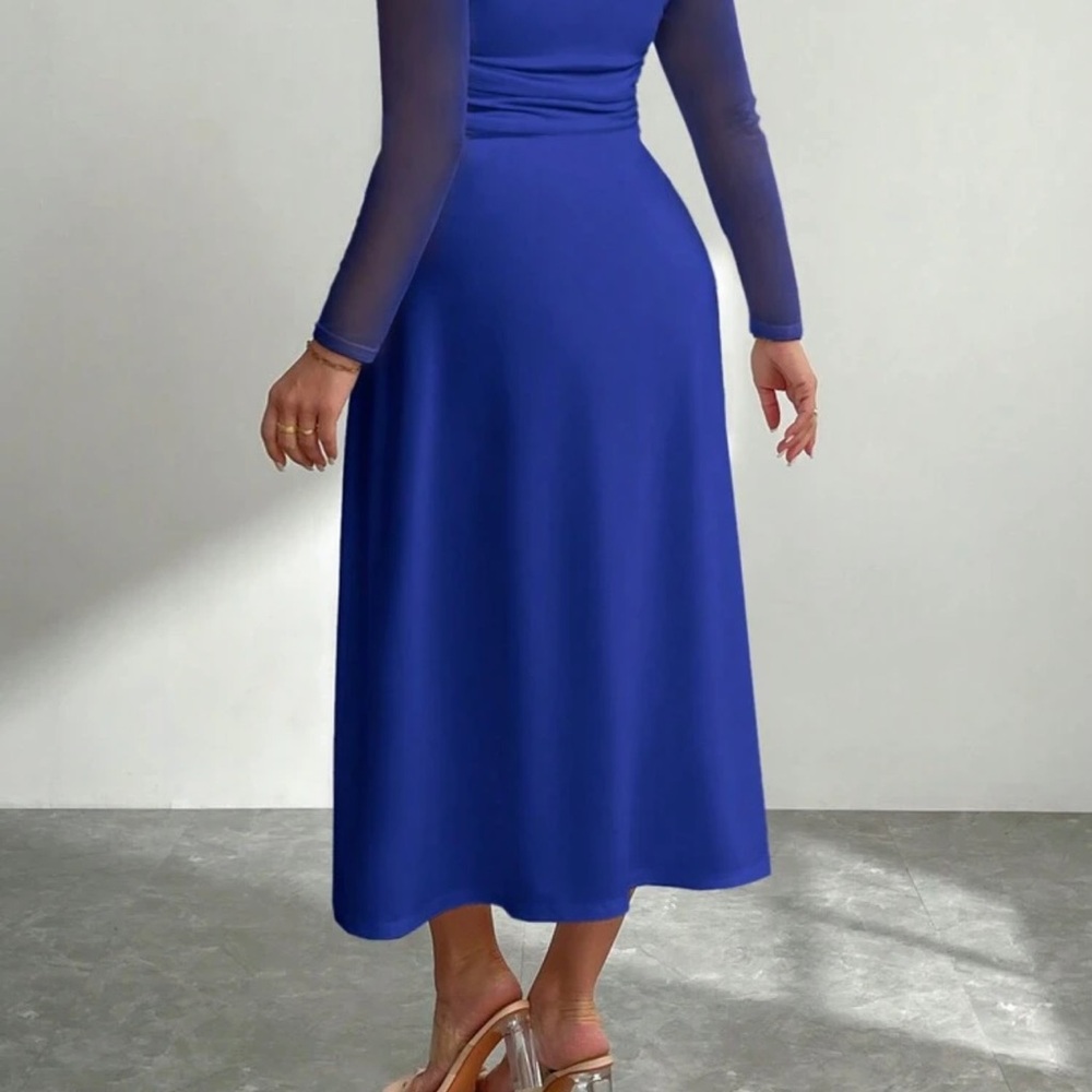 Elegant Blue Long Sleeve Dress